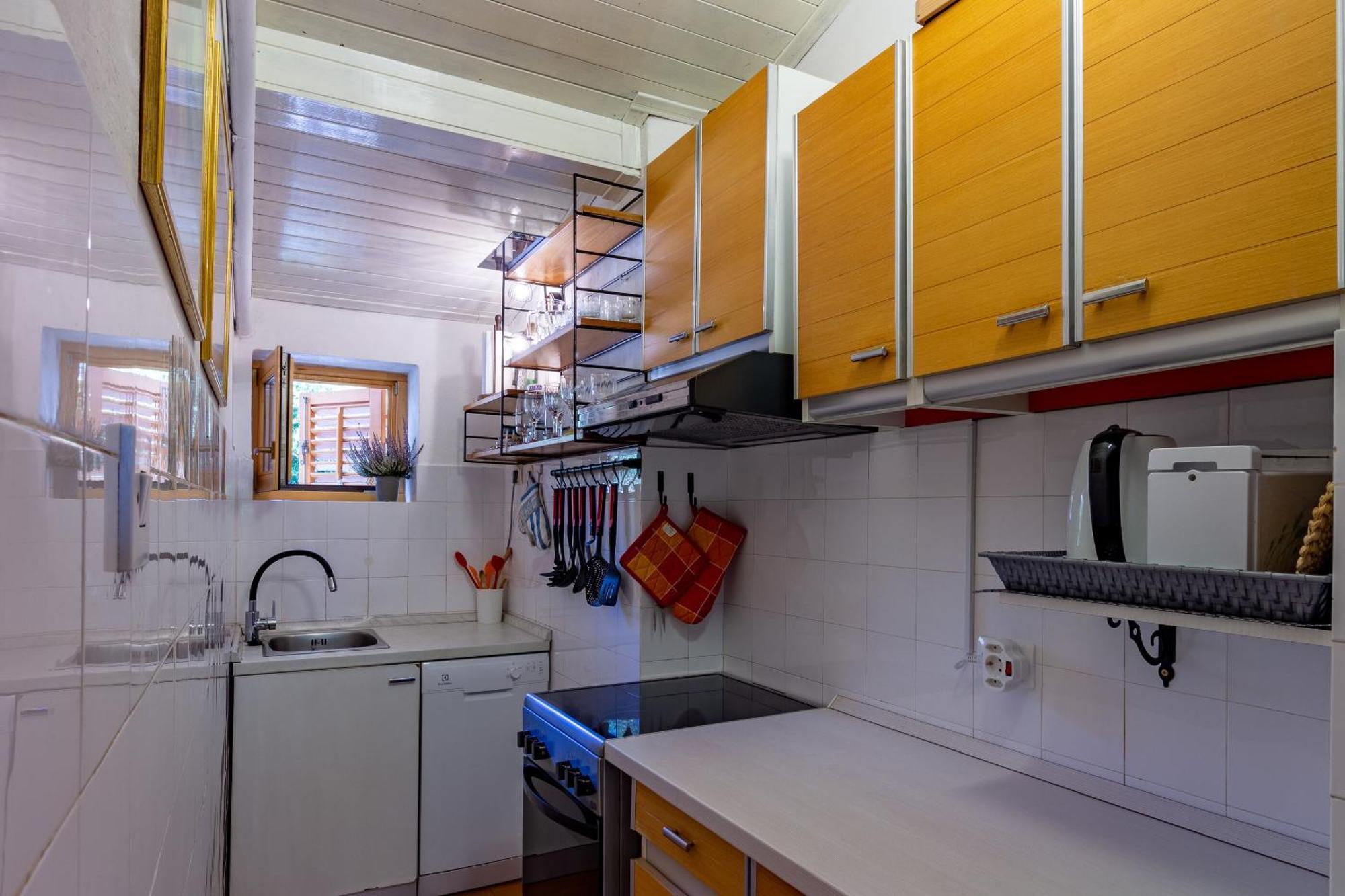 Apartment Seneca ヤドラニヴォ エクステリア 写真
