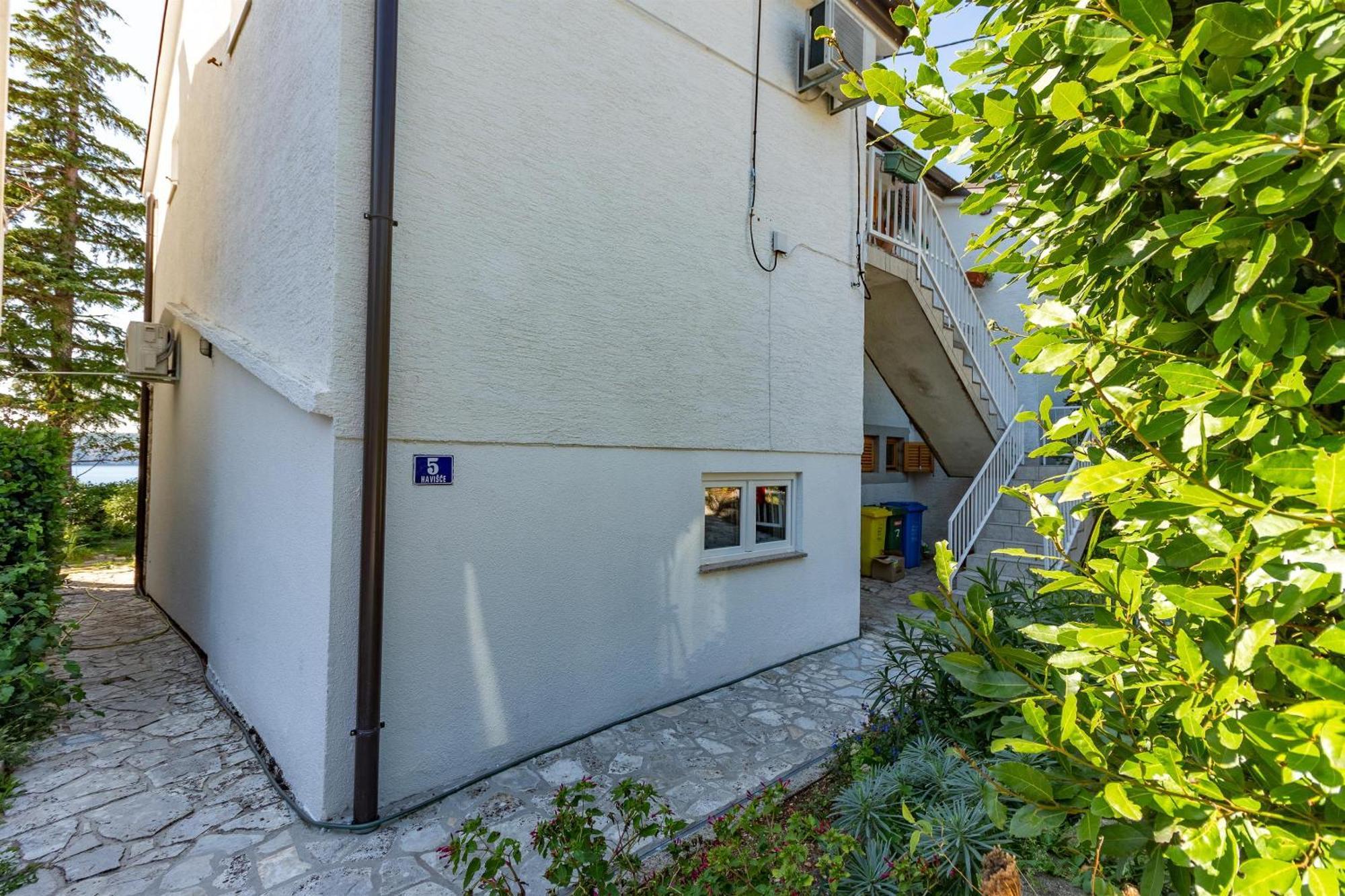 Apartment Seneca ヤドラニヴォ エクステリア 写真